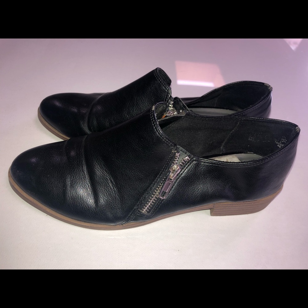 Double zipper ankle booties